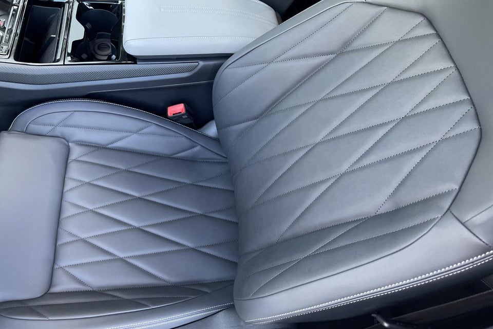 Ford Explorer 77 Premium Extended Range 5d