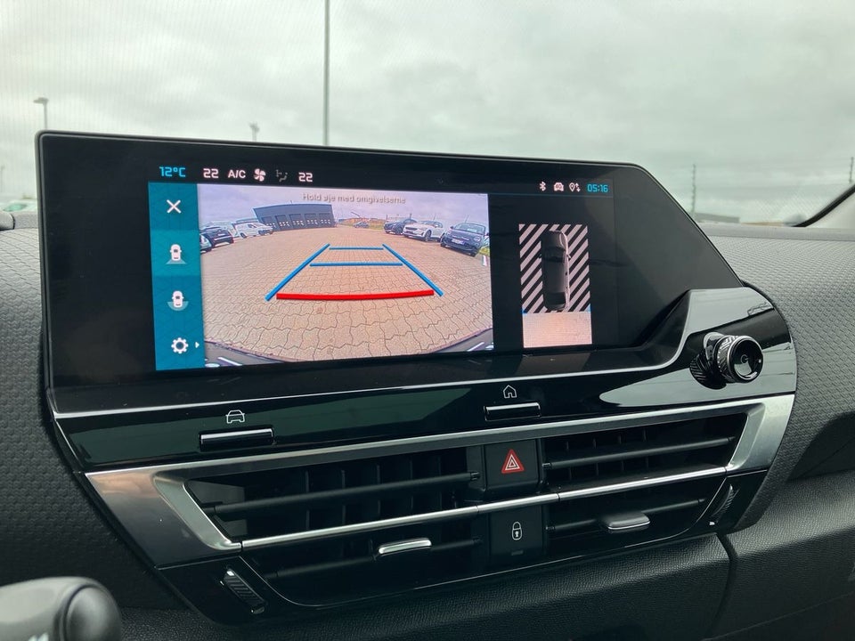 Citroën ë-C4 X 50 Shine 4d