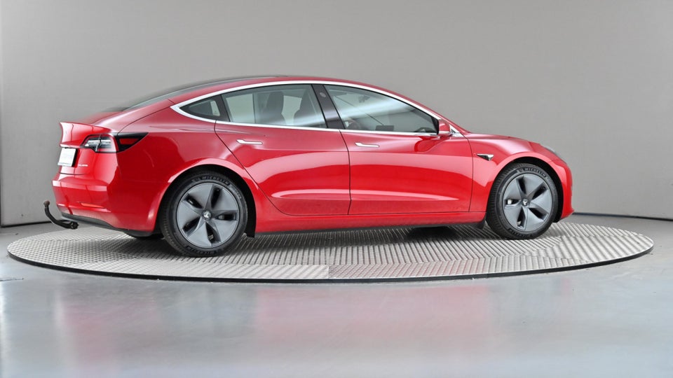 Tesla Model 3 Long Range AWD 4d