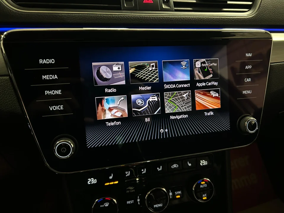 Skoda Superb 2,0 TDi 150 Style Combi DSG 5d