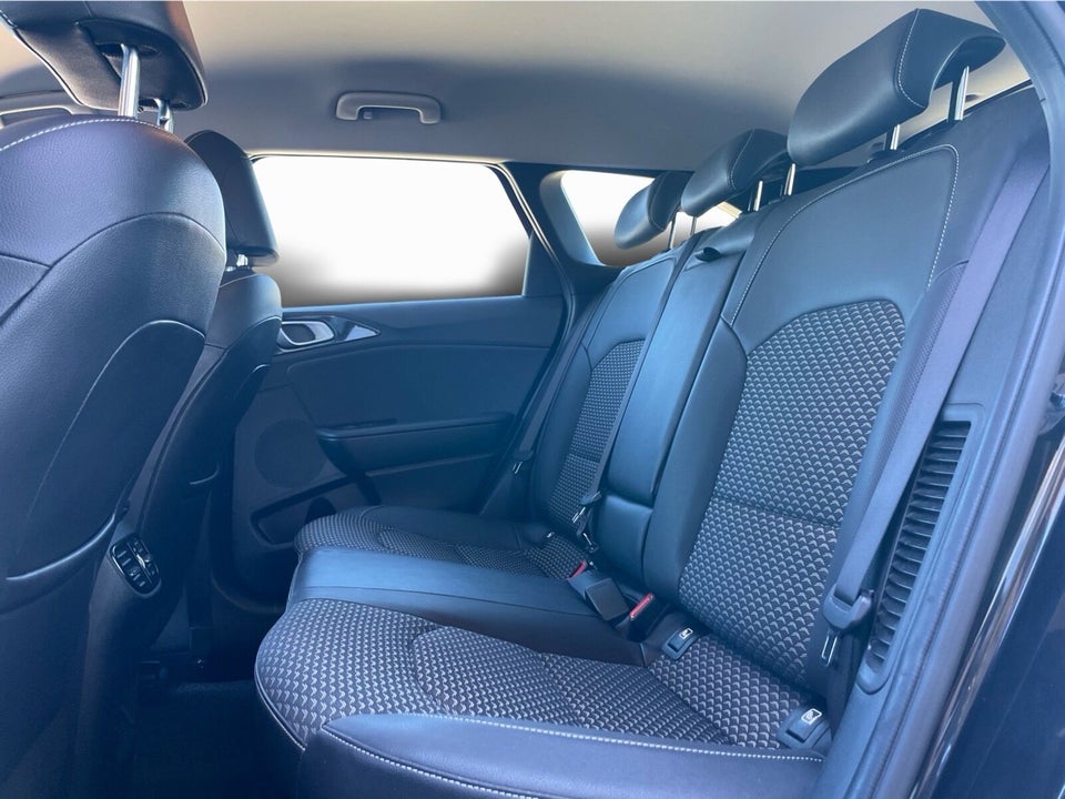 Kia Ceed 1,6 PHEV Upgrade SW DCT 5d