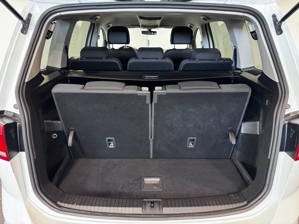 VW Touran 1,6 TDi 115 Comfortline DSG 7prs 5d