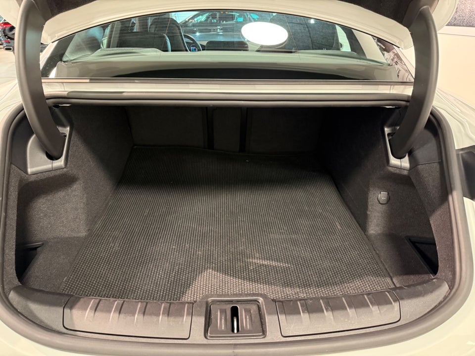 Porsche Taycan Performance+ 4d