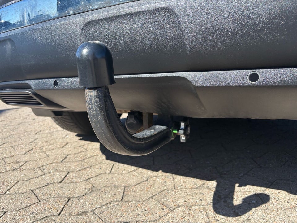 Peugeot 3008 1,6 Hybrid First Selection EAT8 5d