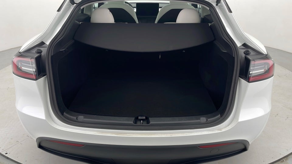 Tesla Model Y Long Range AWD 5d