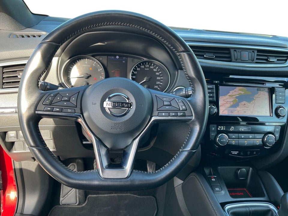 Nissan Qashqai 1,3 Dig-T 160 Tekna+ 5d