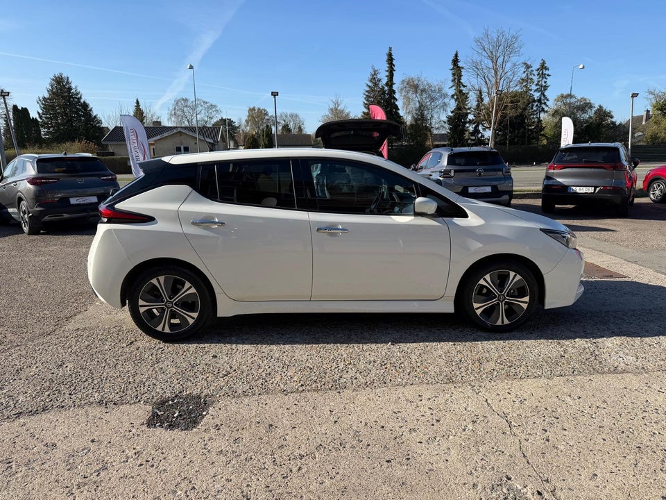 Nissan Leaf 40 N-Connecta 5d