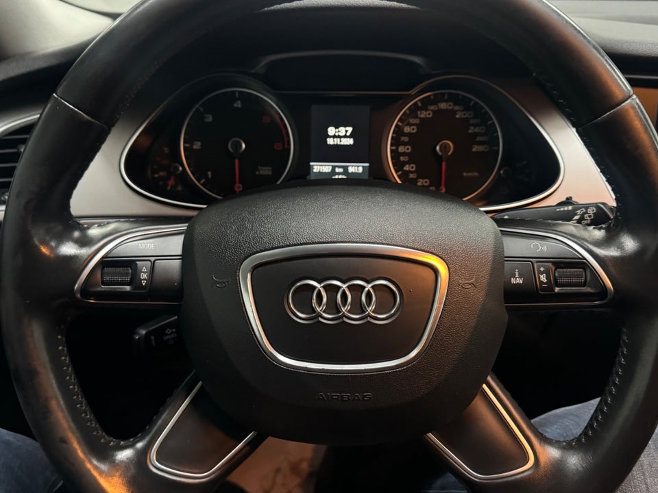 Audi A4 2,0 TDi 150 S-line Avant Multitr. 5d