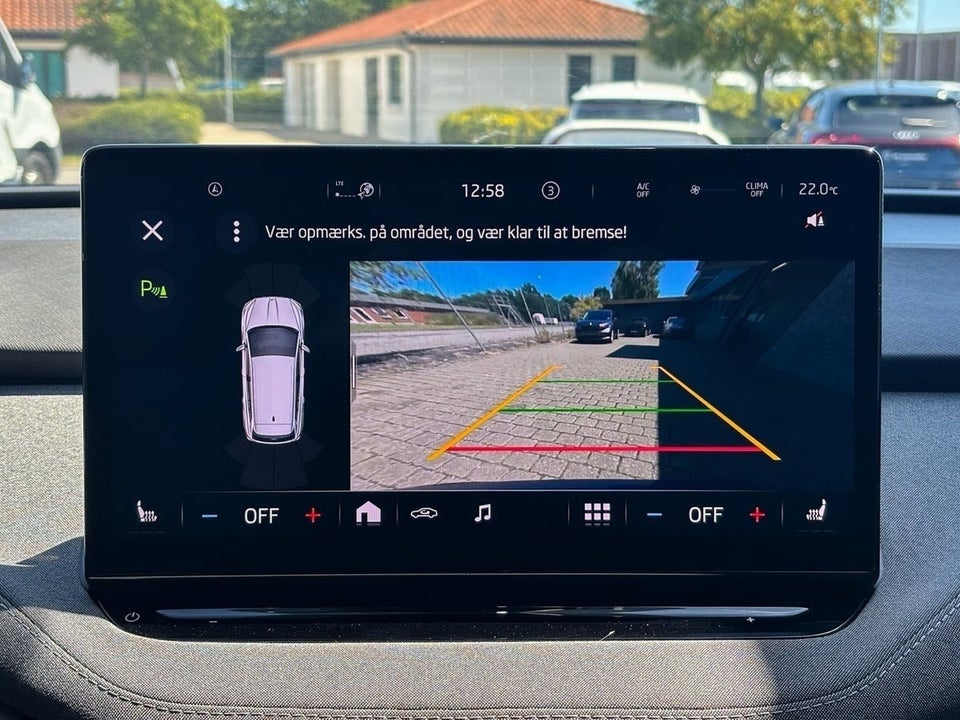 Skoda Enyaq 60 iV Loft 5d