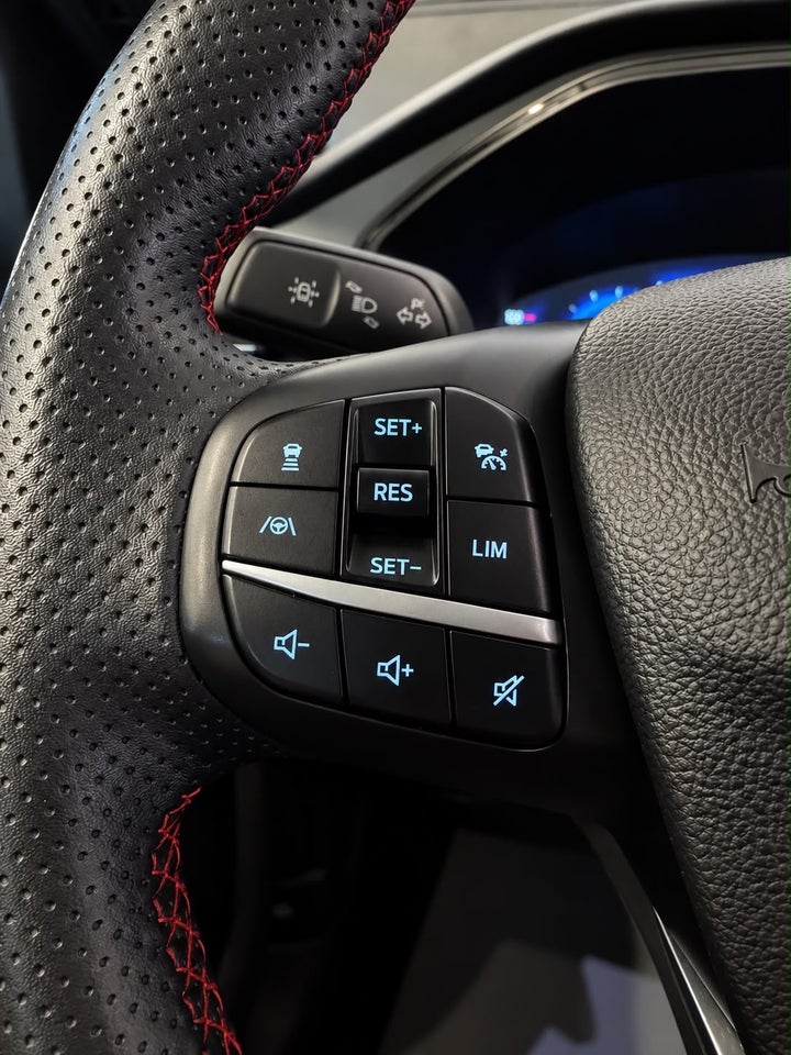Ford Kuga 2,5 PHEV ST-Line X CVT 5d