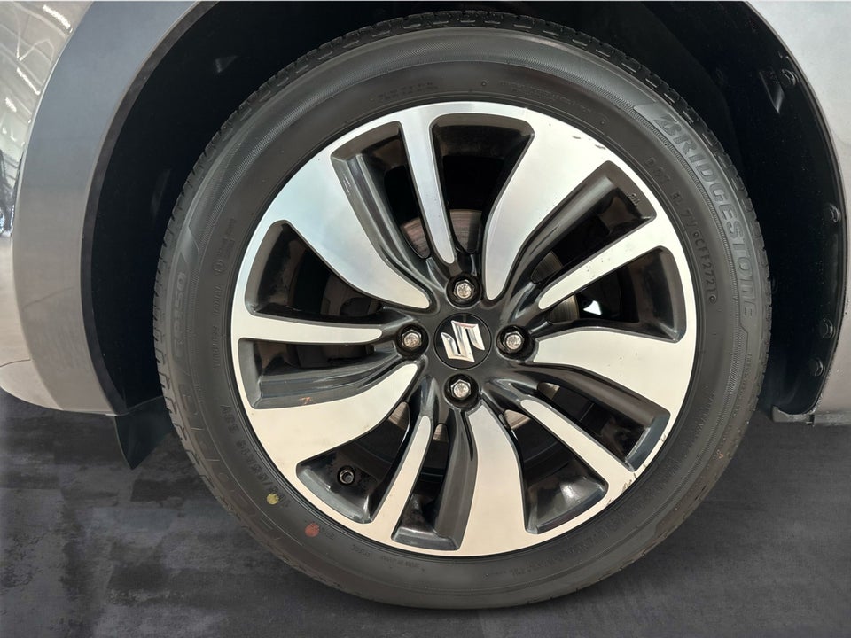 Suzuki Swift 1,0 Boosterjet SHVS Exclusive 5d