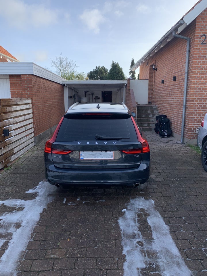 Volvo V90 2,0 D4 190 Momentum aut. 5d