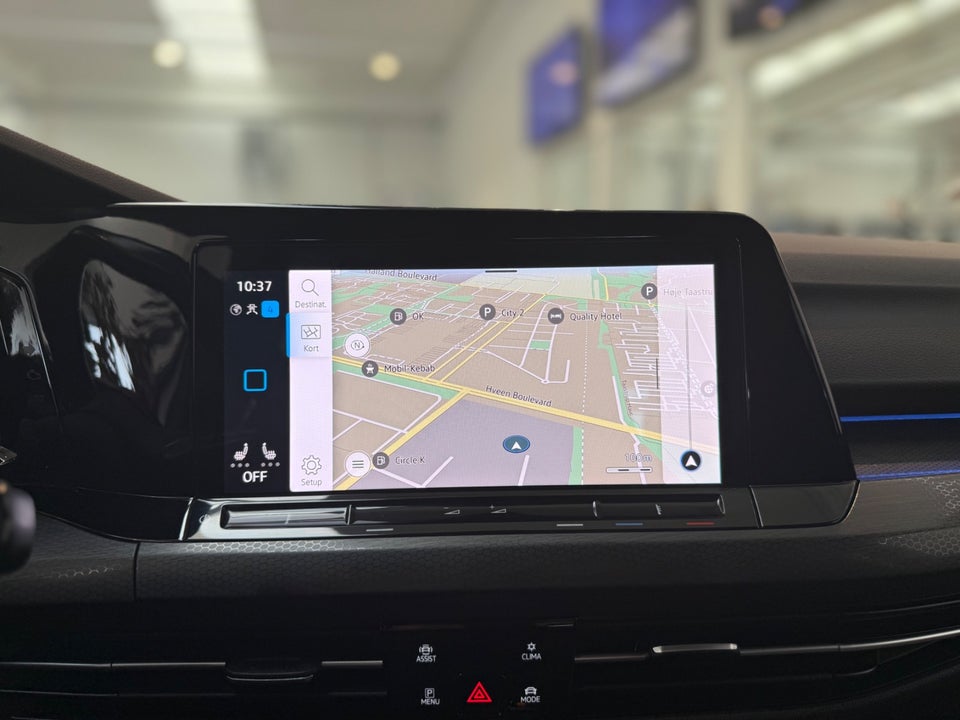 VW Golf VIII 1,4 GTE DSG 5d