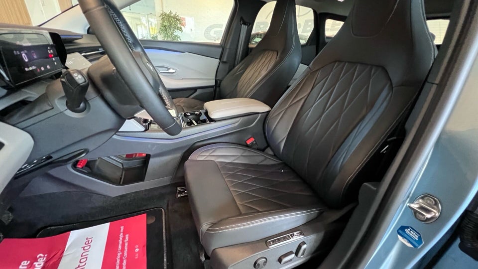 Ford Explorer 77 Premium Extended Range 5d