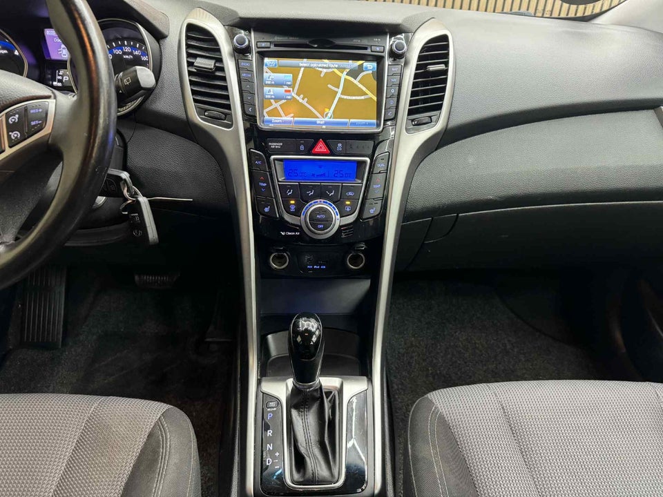 Hyundai i30 1,6 CRDi 128 Style aut. 5d