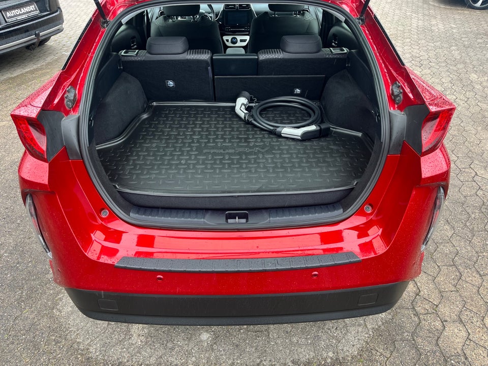 Toyota Prius 1,8 Plug-in Hybrid H4 MDS 5d
