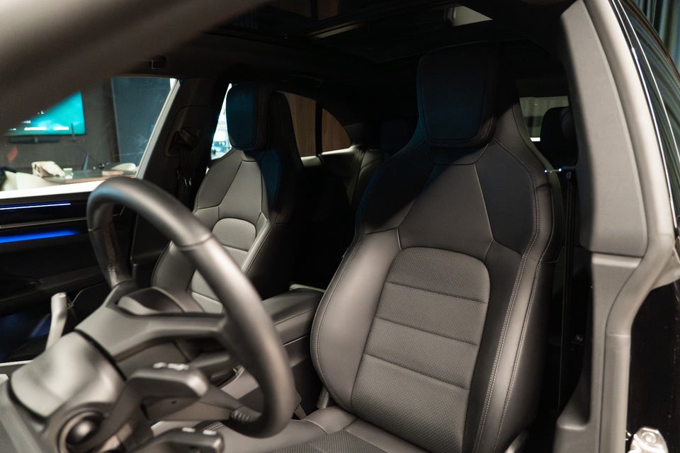 Porsche Macan 4 5d