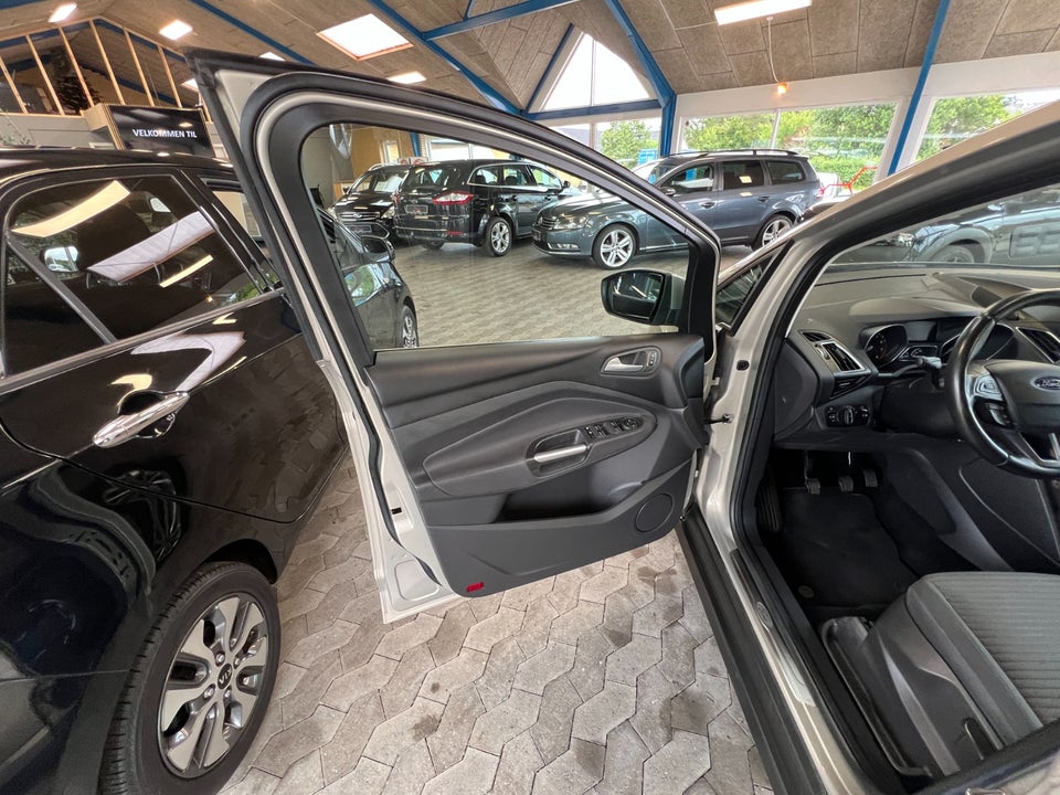 Ford C-MAX 1,0 SCTi 125 Titanium 5d