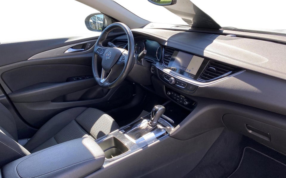 Opel Insignia 1,5 T 165 Dynamic Sports Tourer 5d