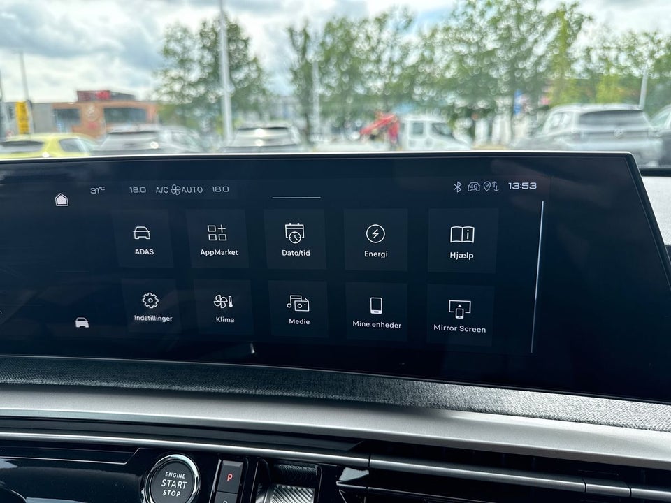 Peugeot e-3008 77 GT Pack 5d