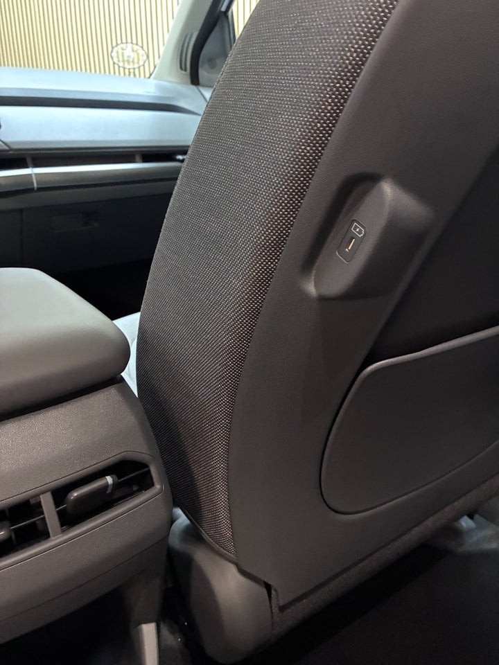 Kia EV3 81 Long Range Earth 5d