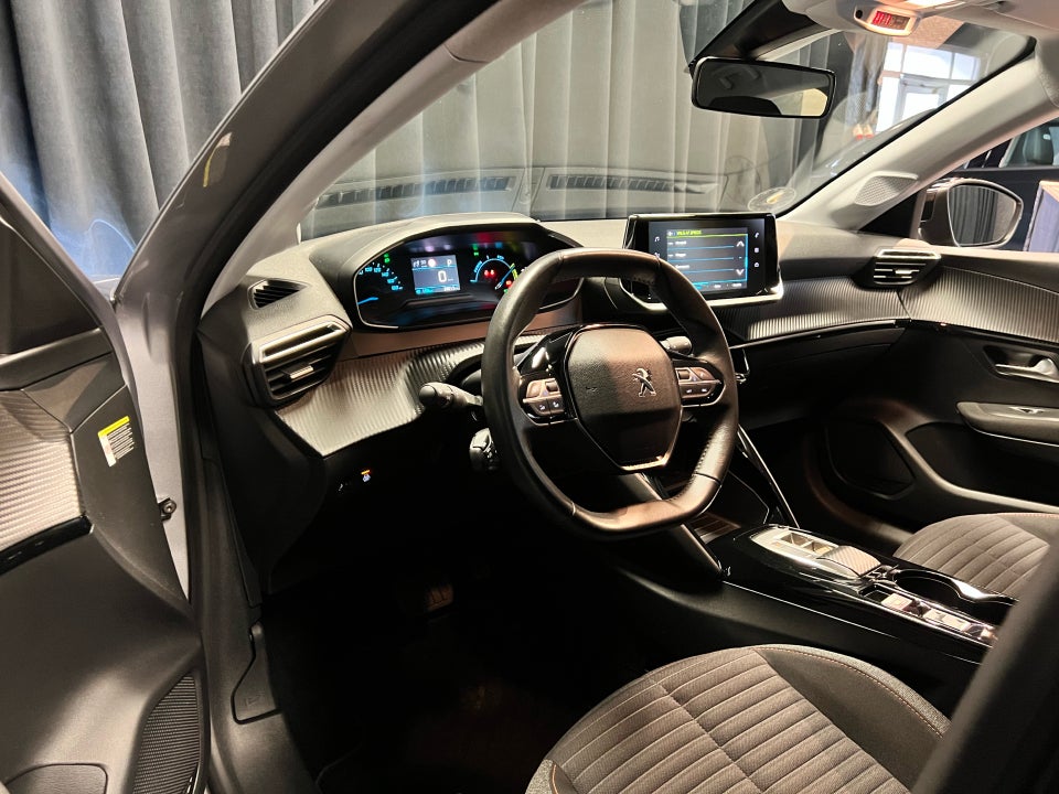 Peugeot e-208 50 Active Pack 5d