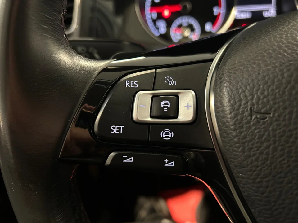 VW Golf VII 1,5 TSi 130 Comfortline DSG 5d