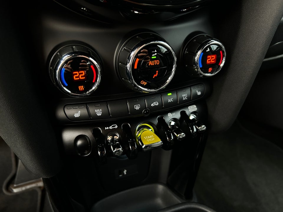 MINI Cooper SE Classic Trim 3d