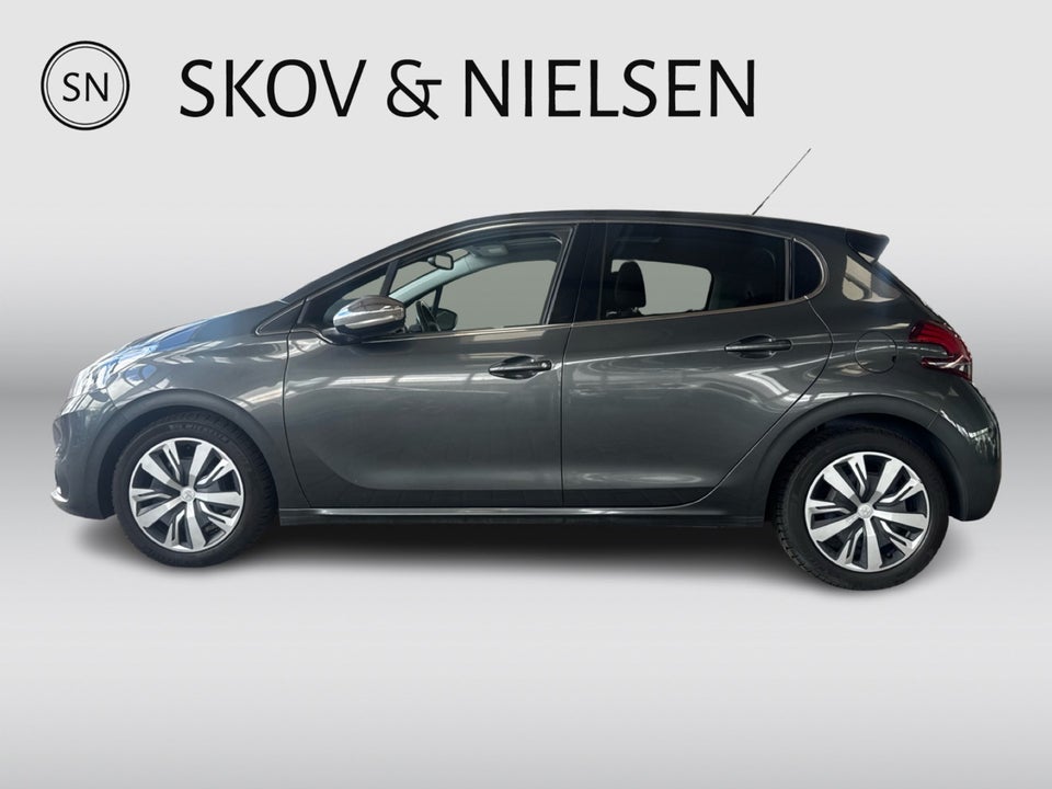 Peugeot 208 1,6 BlueHDi 100 Chili Sky+ 5d