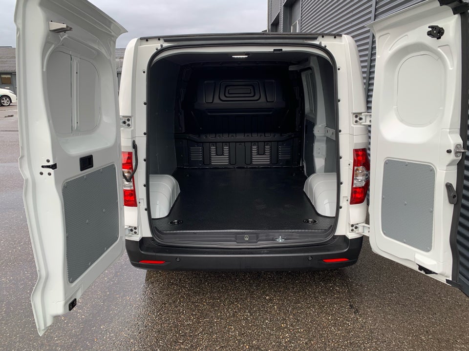 Maxus e-Deliver 3 50 Cargo Van SWB