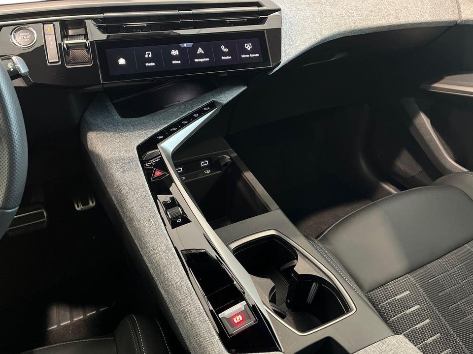 Peugeot e-5008 77 GT Pack 7prs 5d