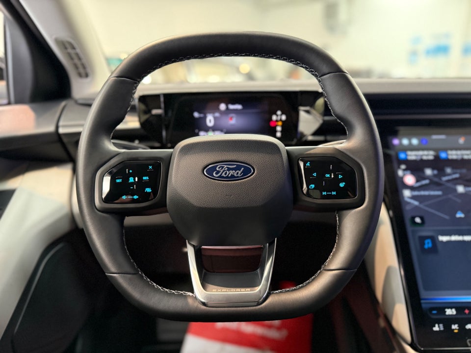 Ford Explorer 82 Select Extended Range 5d