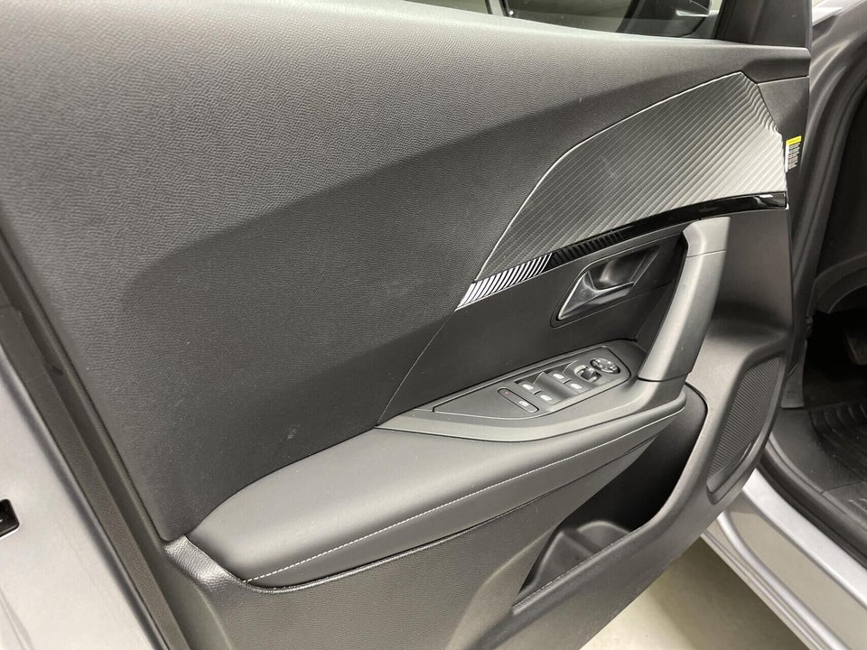 Peugeot e-2008 50 Allure 5d