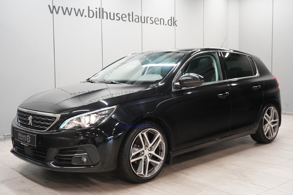 Peugeot 308 1,2 e-THP 130 Allure Sky 5d
