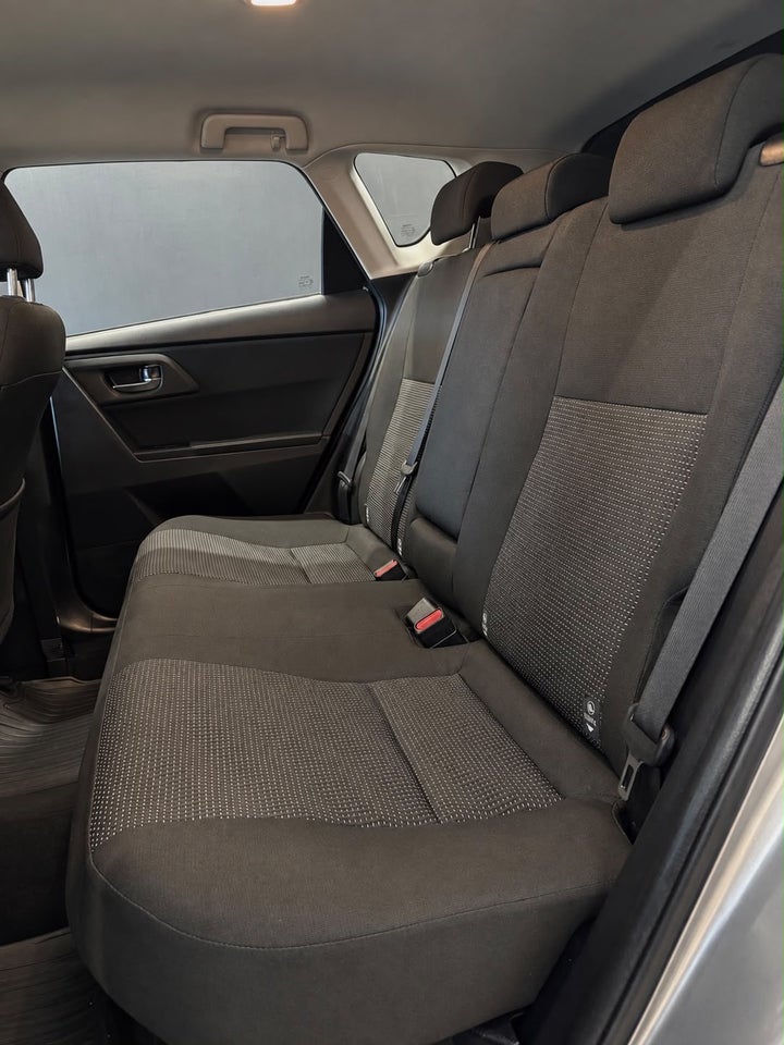 Toyota Auris 1,8 Hybrid H2+ CVT 5d