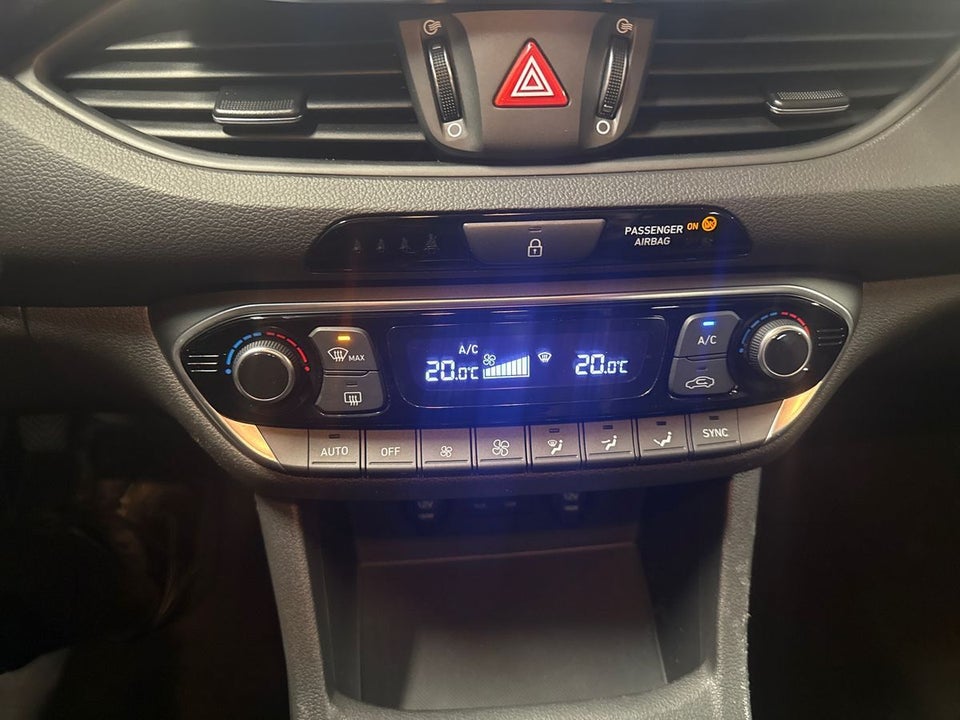 Hyundai i30 1,0 T-GDi Life Komfort stc. 5d