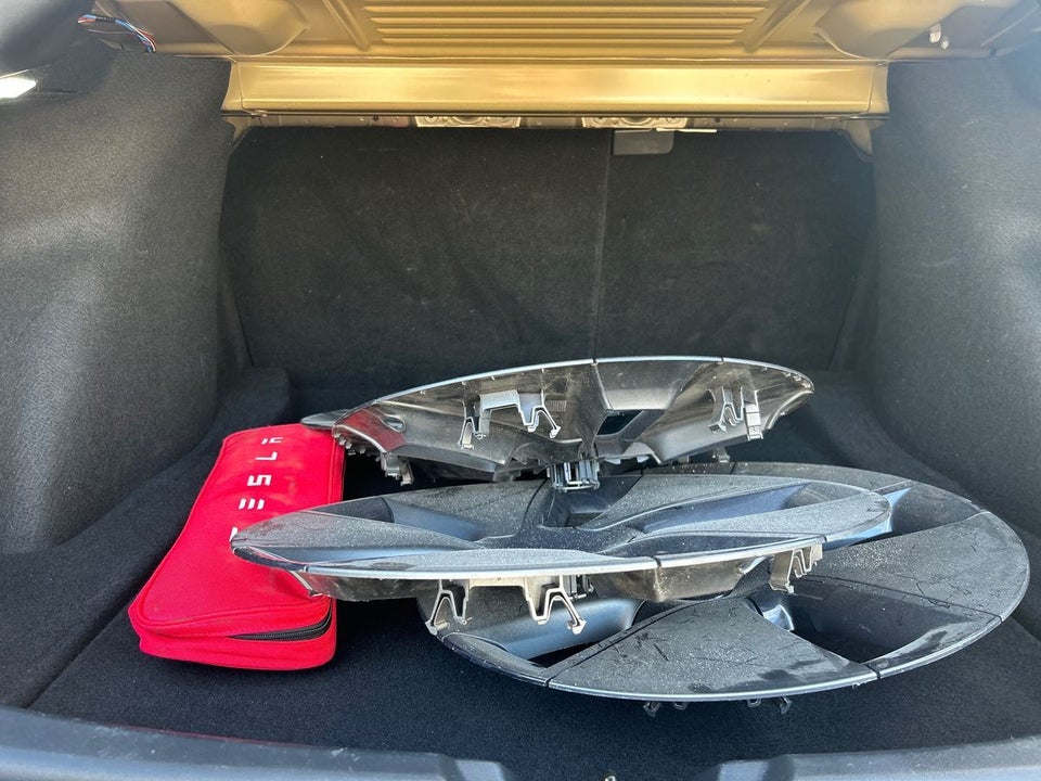 Tesla Model 3 RWD 4d