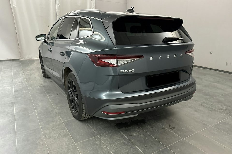 Skoda Enyaq 80 iV Plus Loft 5d
