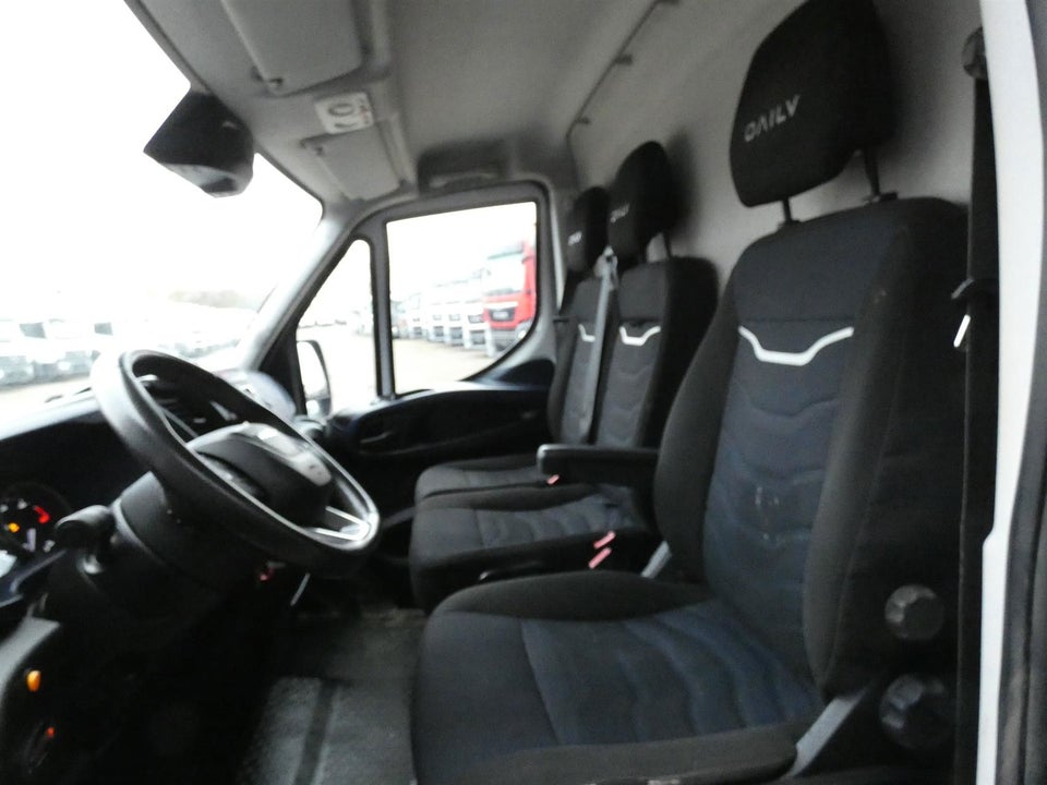 Iveco Daily 3,0 35C18 12m³ Van AG8