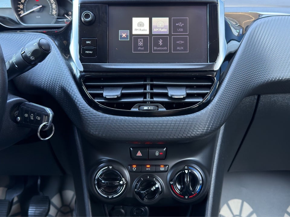 Peugeot 2008 1,6 BlueHDi 100 Active 5d