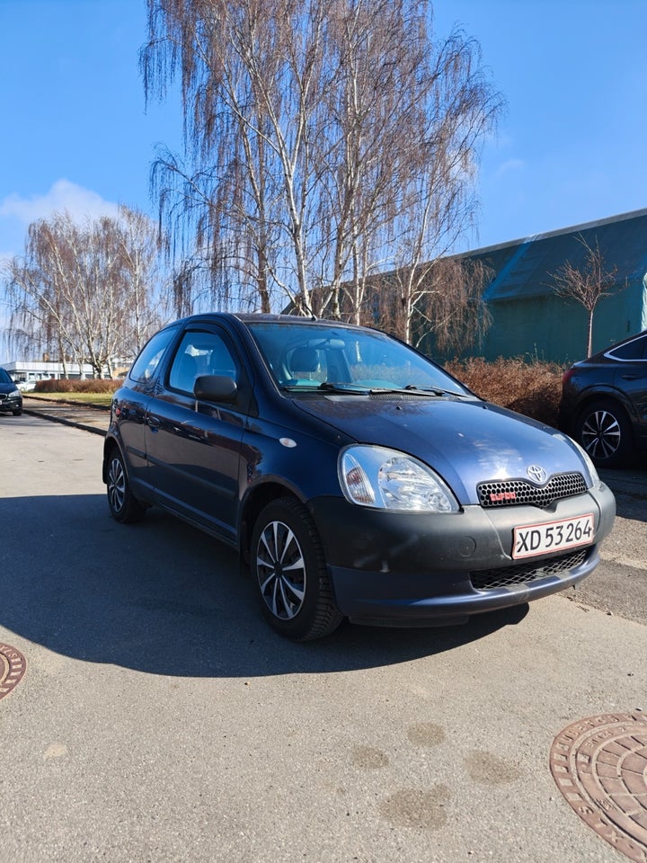 Toyota Yaris 1,0 Sol 5d