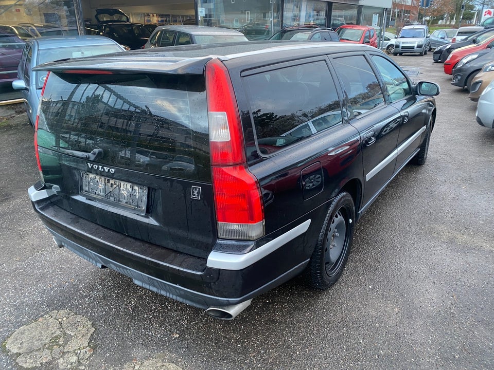 Volvo V70 2,4 T 200 aut. 5d