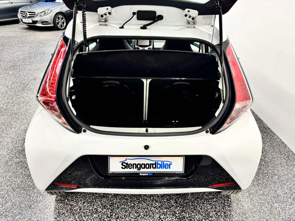 Toyota Aygo 1,0 VVT-i x-sky 5d