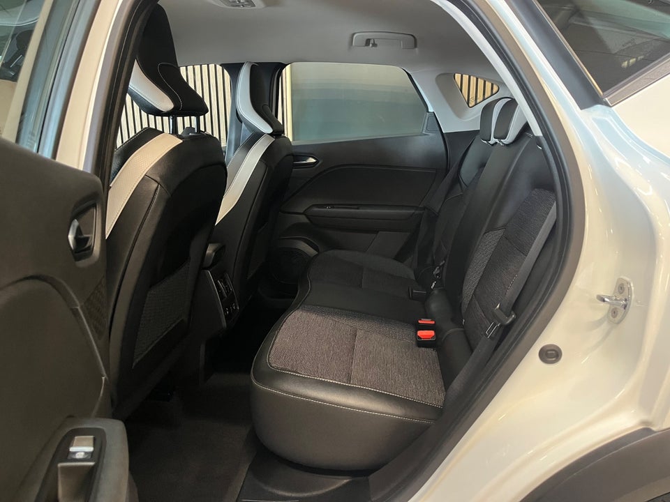 Renault Captur 1,6 E-Tech Intens 5d