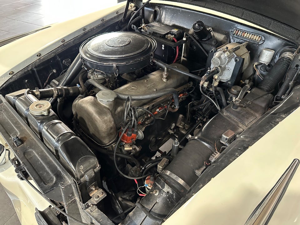 Mercedes 220 S 2,2 Ponton Cabriolet 2d