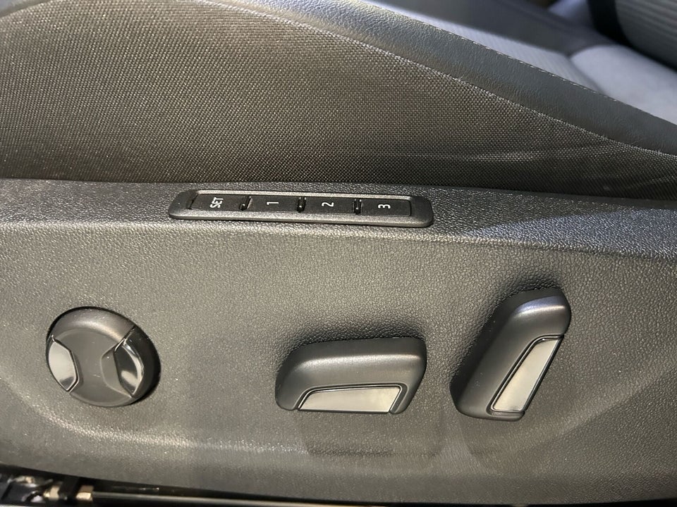 Skoda Enyaq 80 iV Premium 5d