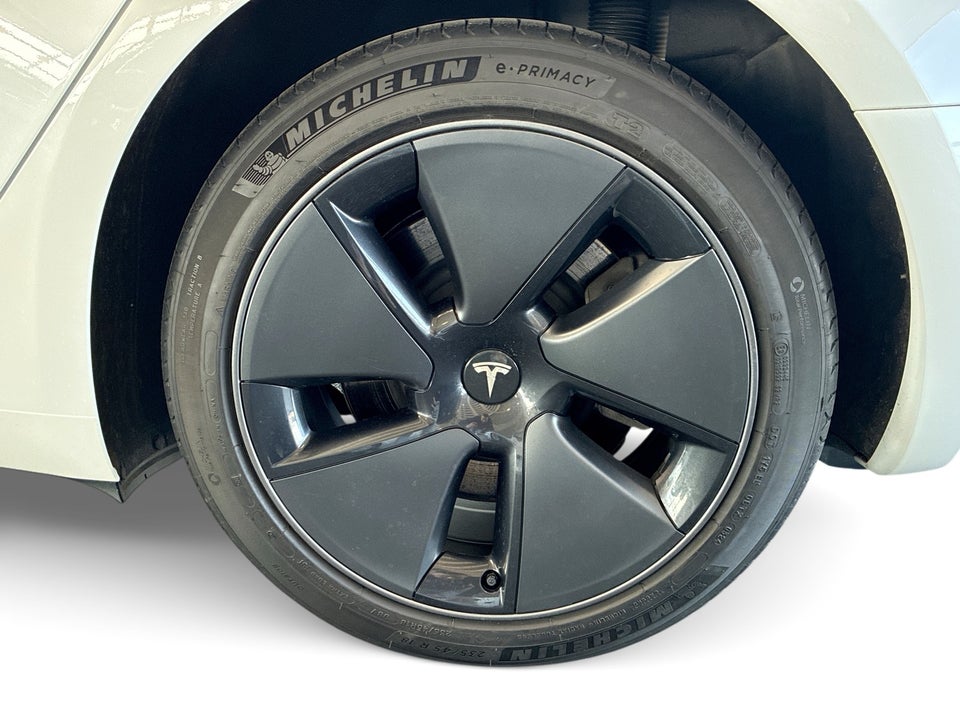 Tesla Model 3 RWD 4d