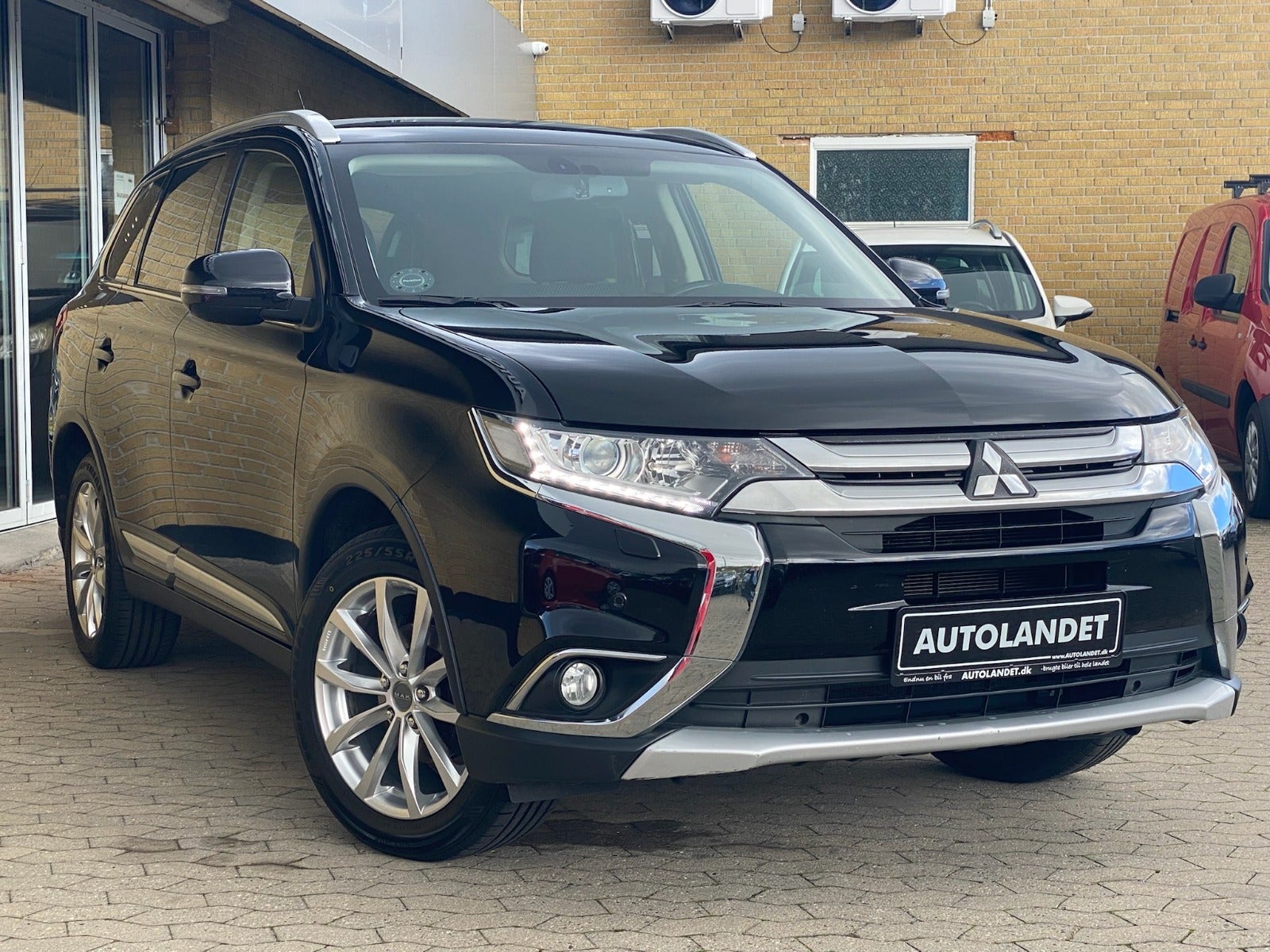 Mitsubishi Outlander 2,0 Intense 5d