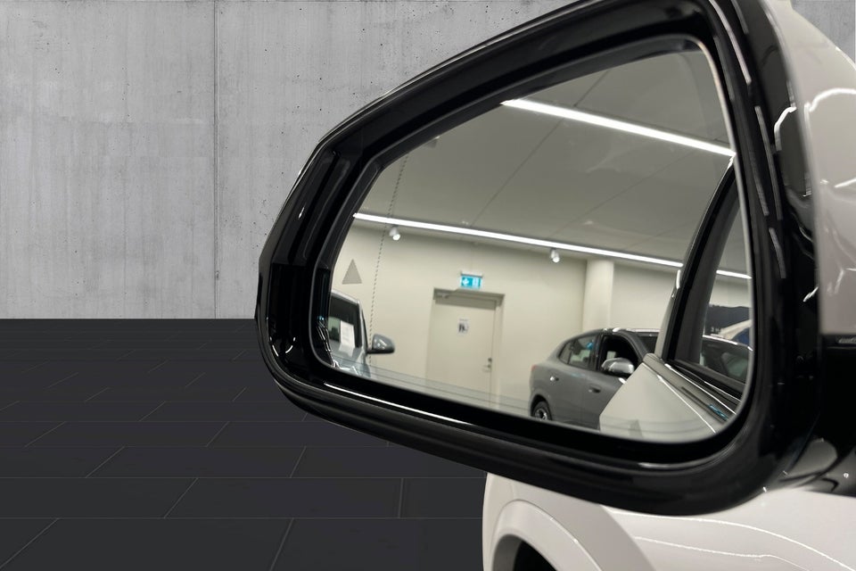 BMW iX1 eDrive20 M-Sport 5d