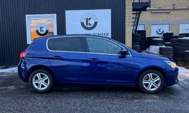 Peugeot 308 1,2 e-THP 130 Allure Sky 5d